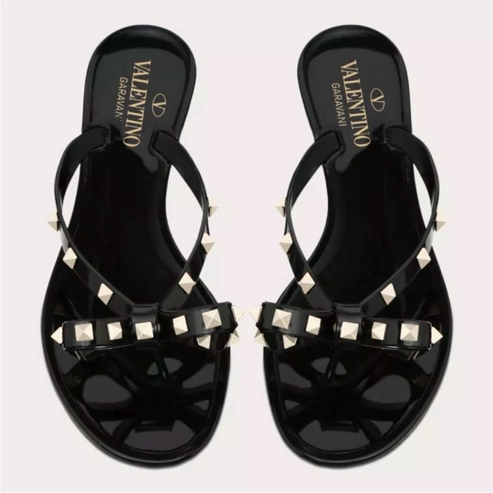 Valentino Garavani Rockstud Bow Rubber Slipper Thong Sandals - Picture 1 of 8